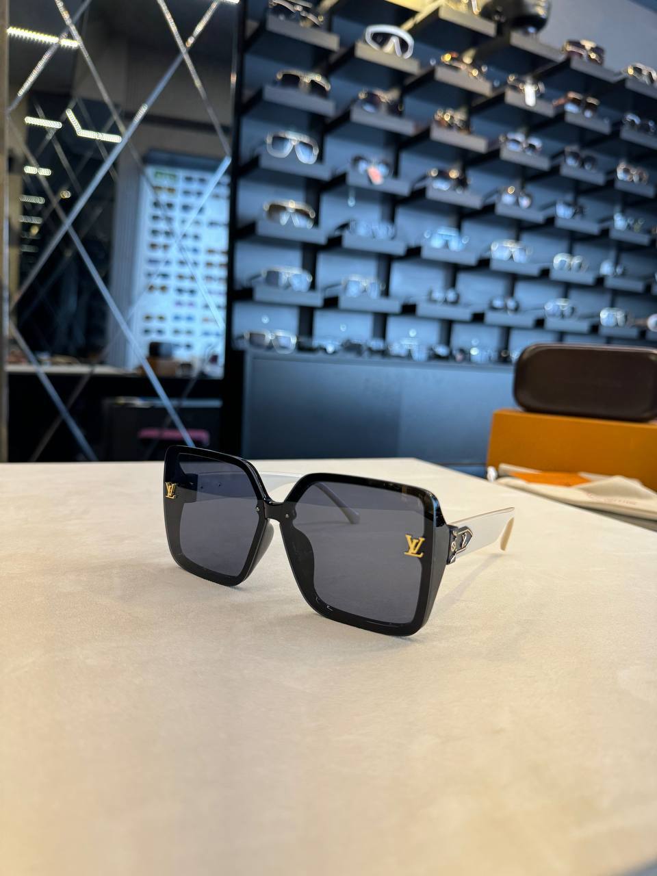 LVS - Sunglasses