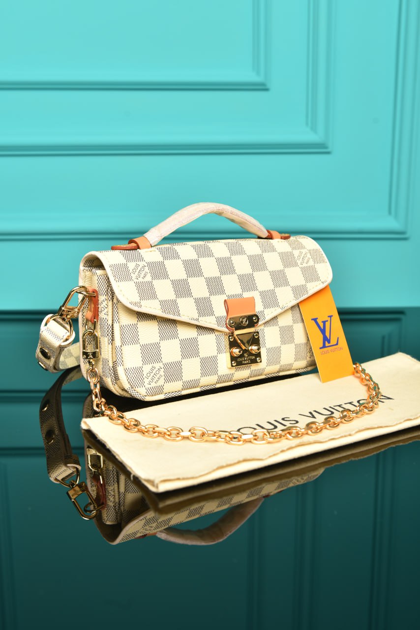 LVS- Pochette Metis East