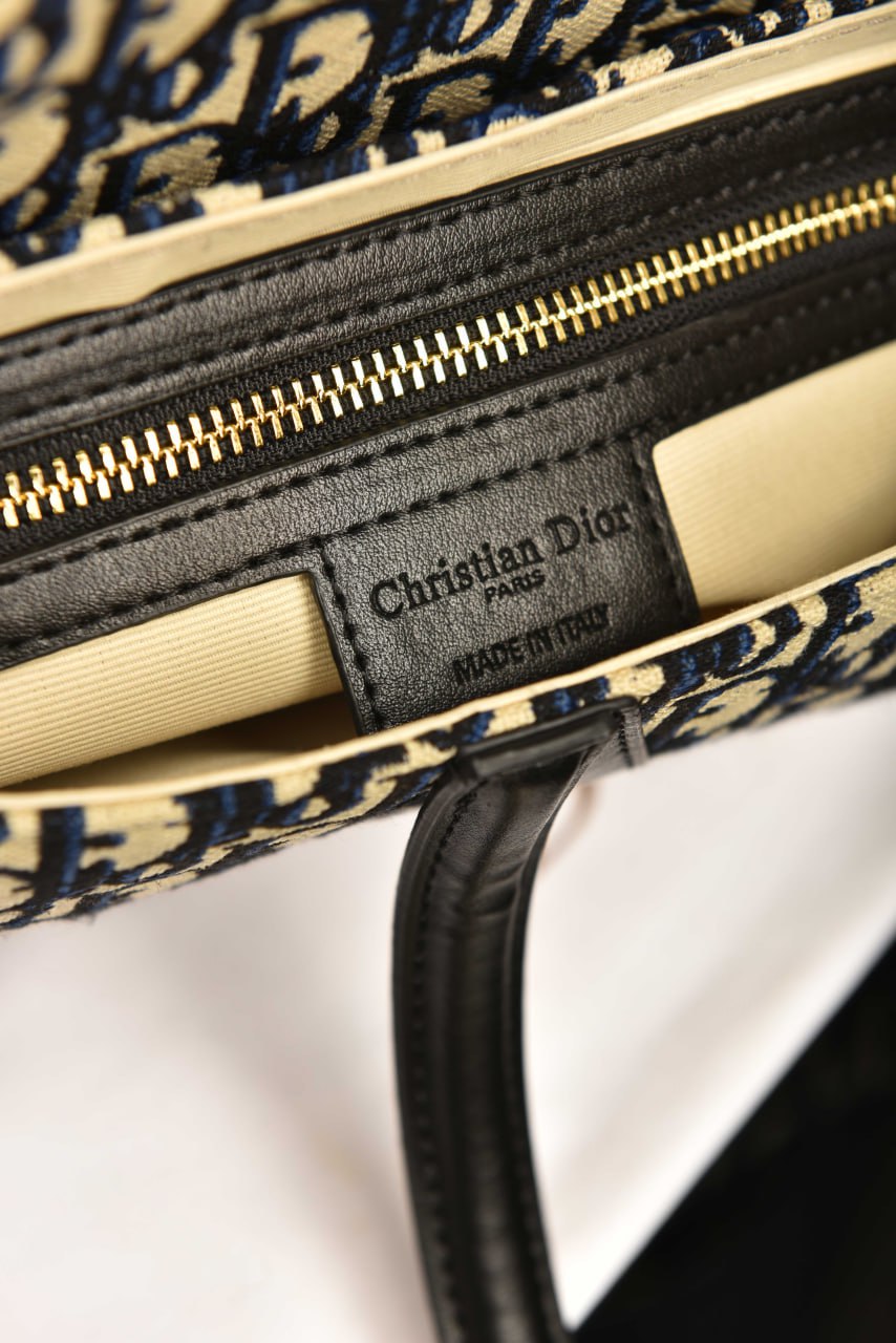 CD - Saddle Bag