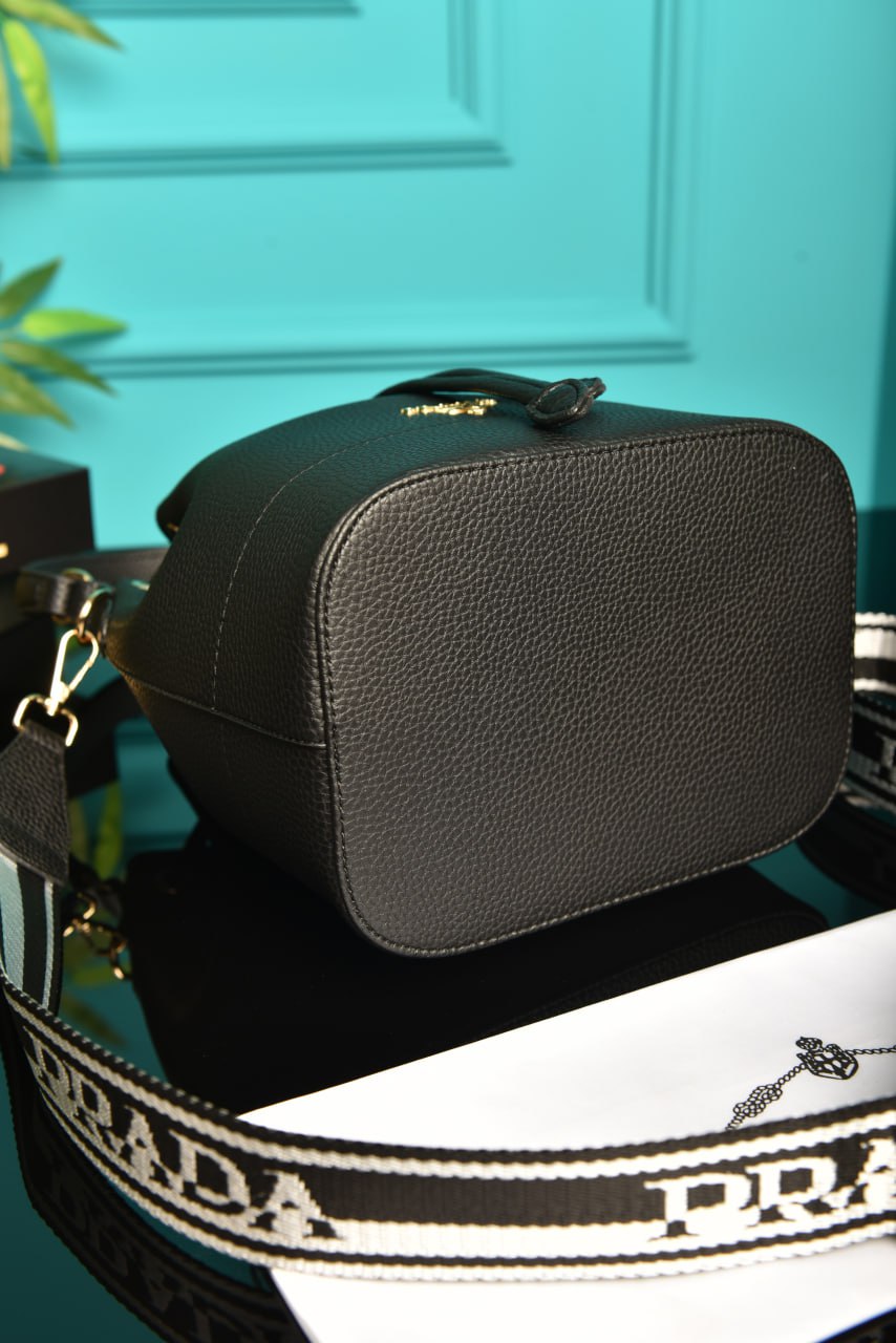 PRD-Vitello Daino Bucket  Bag Black