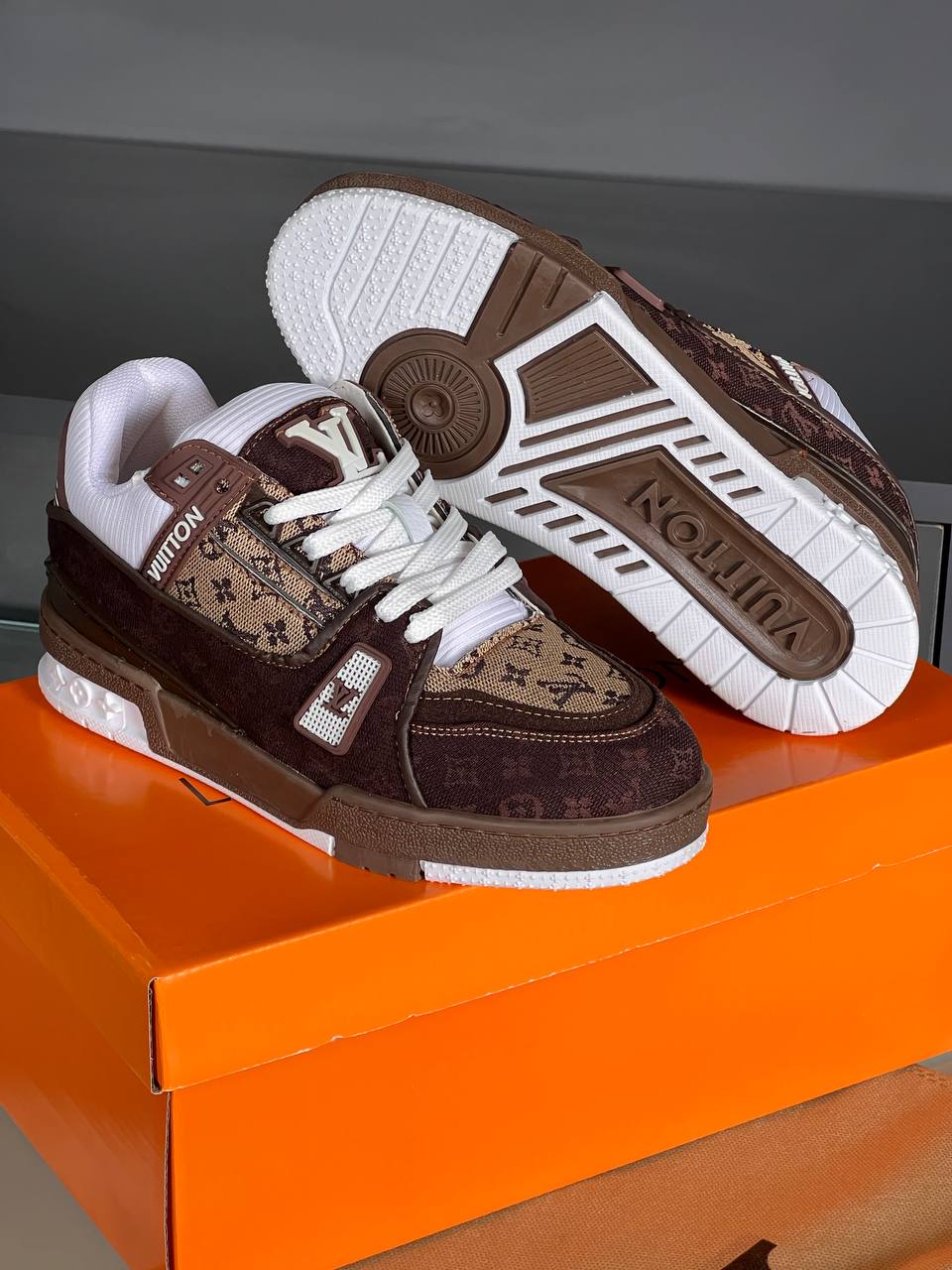 Lvs- Shoes