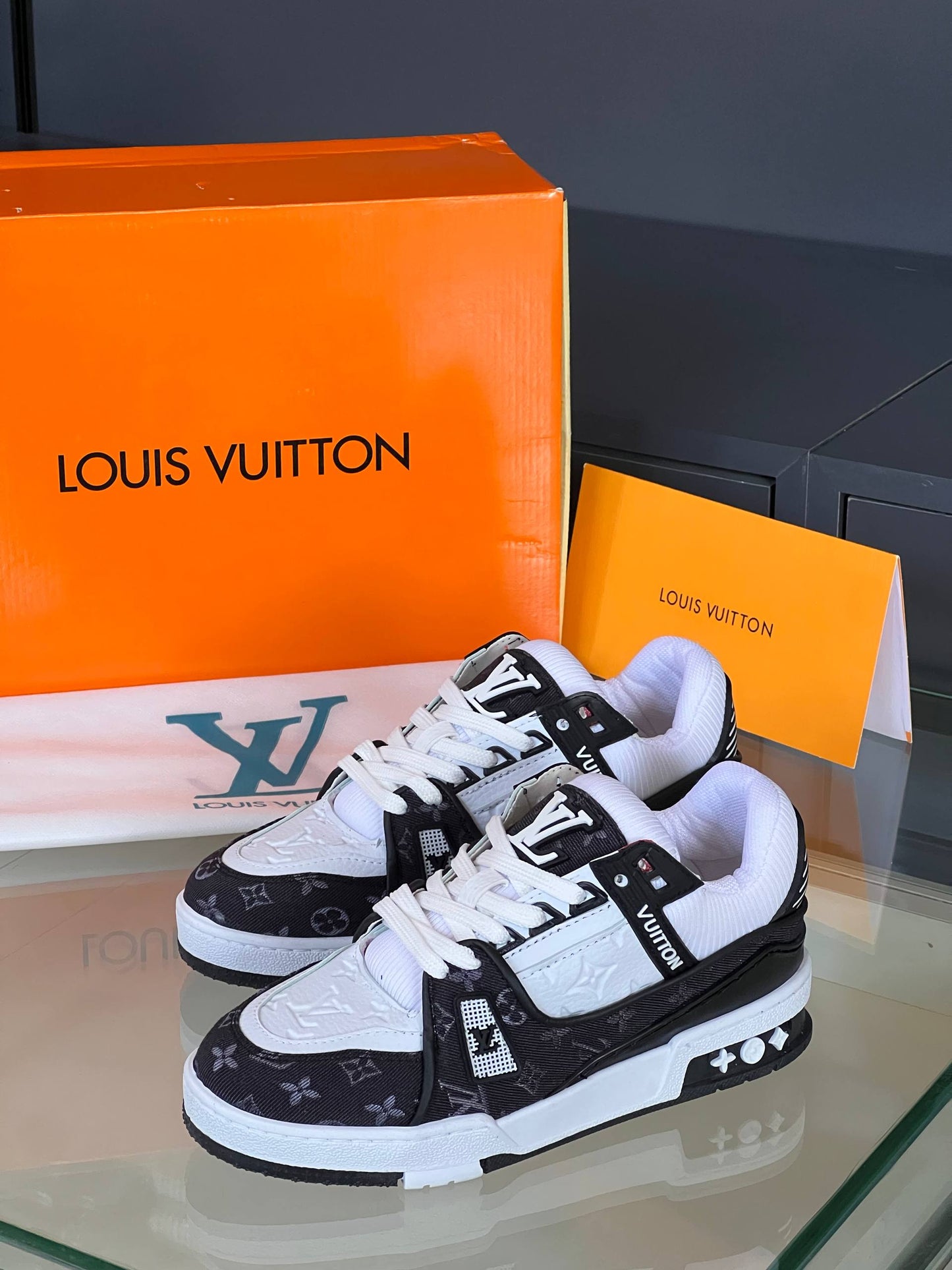 Lvs- Shoes